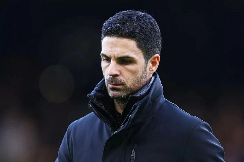 Carragher cảnh báo Arteta có thể bị sa thải nếu Arsenal tiếp tục trắng tay