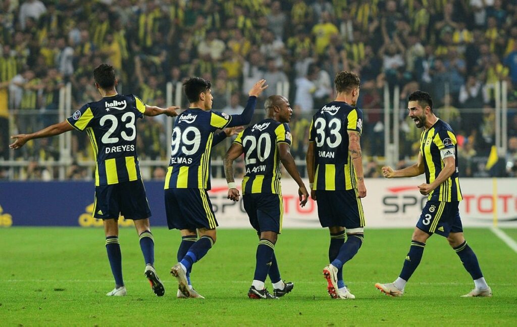 Nhận định soi kèo Fenerbahce vs Anderlecht lúc 00h45 ngày 14/2/2025 nhan-dinh-soi-keo-fenerbahce-vs-anderlecht-luc-00h45-ngay-14-2-2025-1