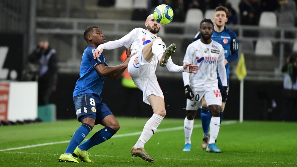 nhan-dinh-soi-keo-amiens-vs-reims-luc-01h45-ngay-12-9-2025-1