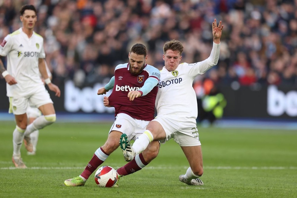 Nhận định soi kèo Leeds United vs West Ham United lúc 02h00 ngày 25/10/2025