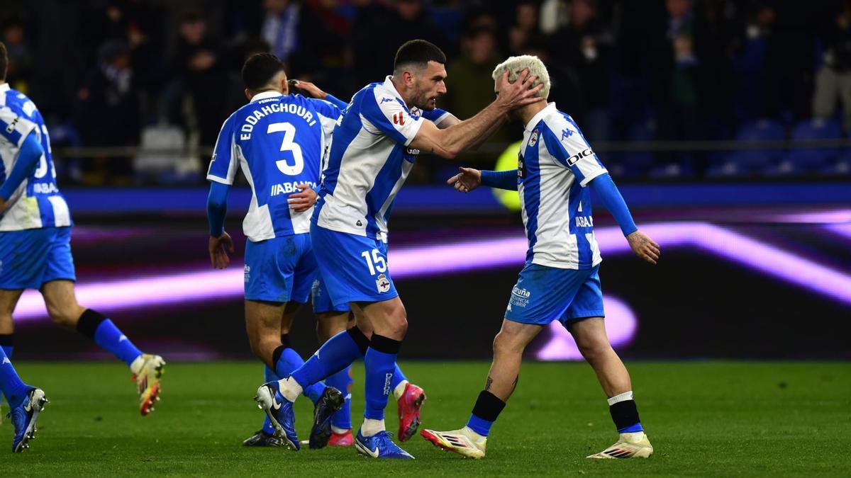 Nhận định soi kèo Cordoba vs Deportivo De La Coruna lúc 0h30 ngày 17/11/2025