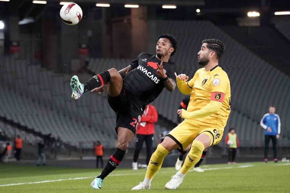Nhận định soi kèo Fatih Karagumruk vs İstanbulspor lúc 19h00 ngày 17/12/2025