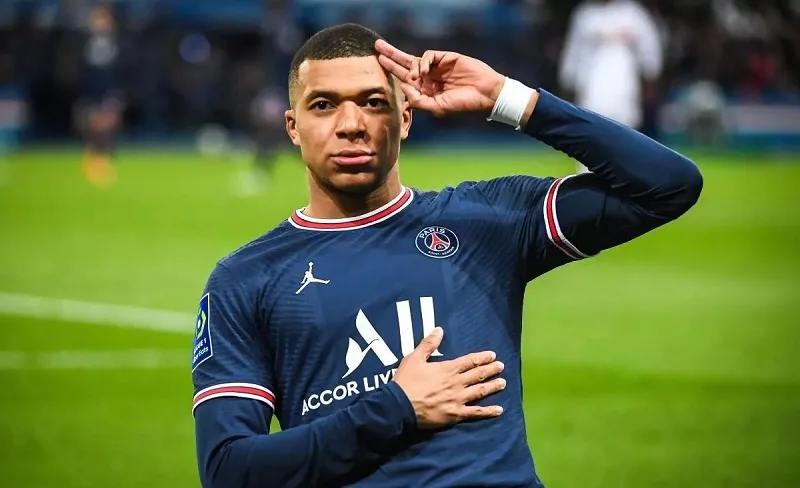 cau thu mbappe sinh nam bao nhieu